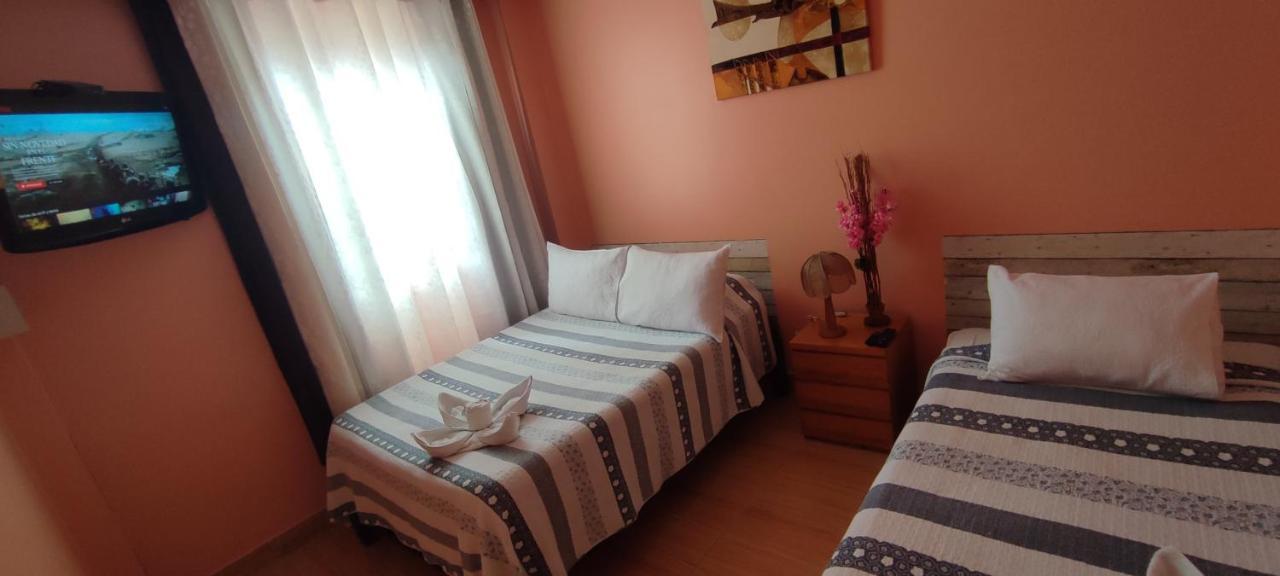Limper B&B - Airport Callao Exterior photo