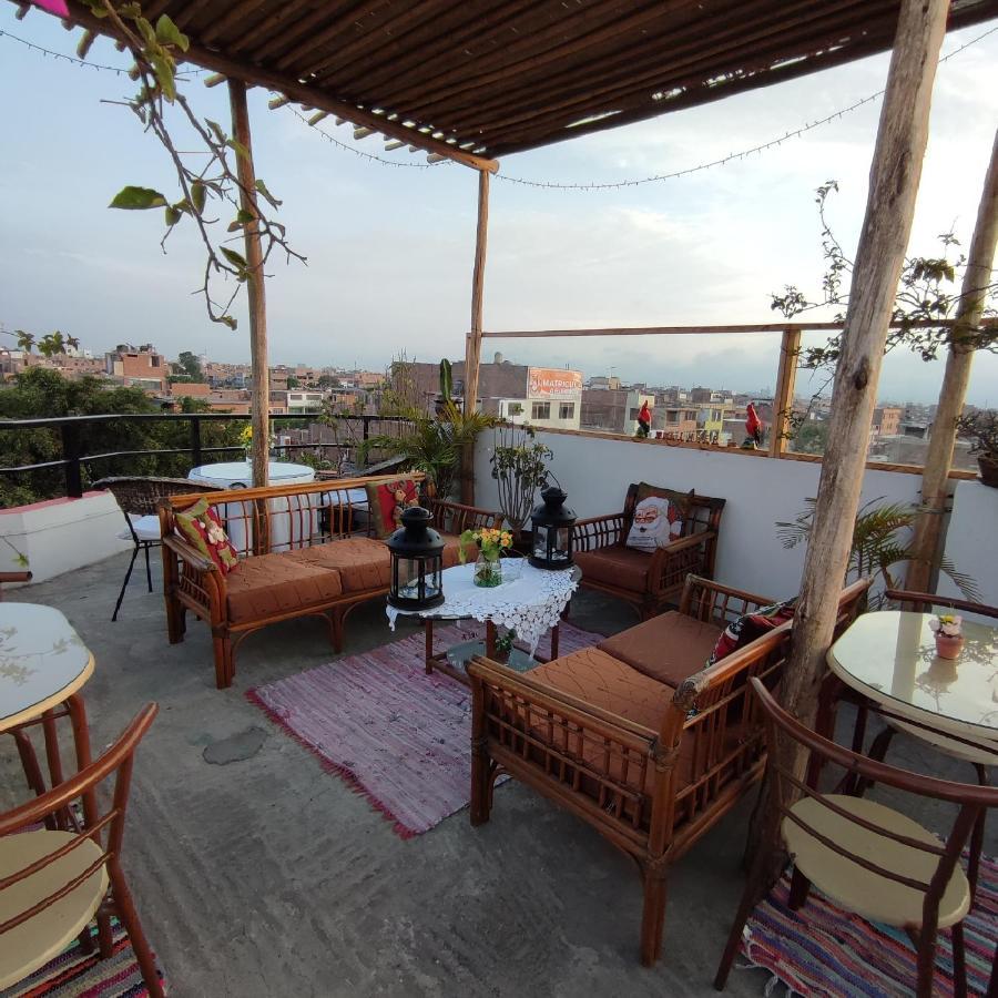 Limper B&B - Airport Callao Exterior photo