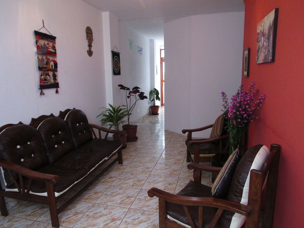 Limper B&B - Airport Callao Exterior photo